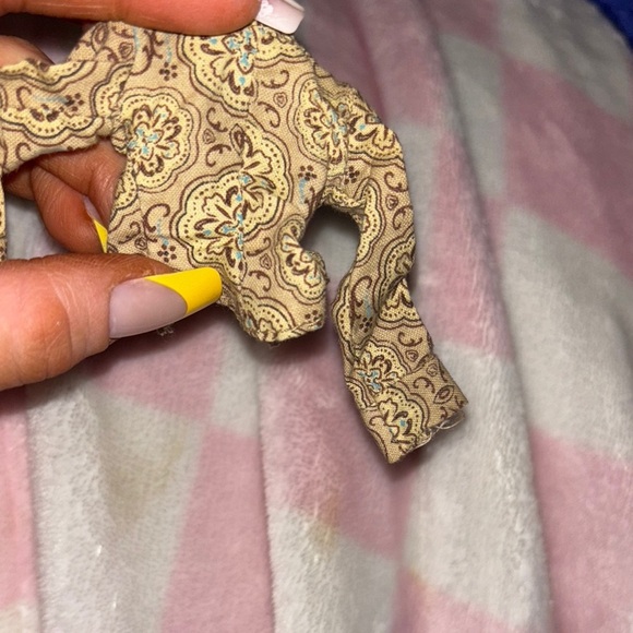 Bratz Style It! Yasmin Doll With shirt - Picture 4 of 5